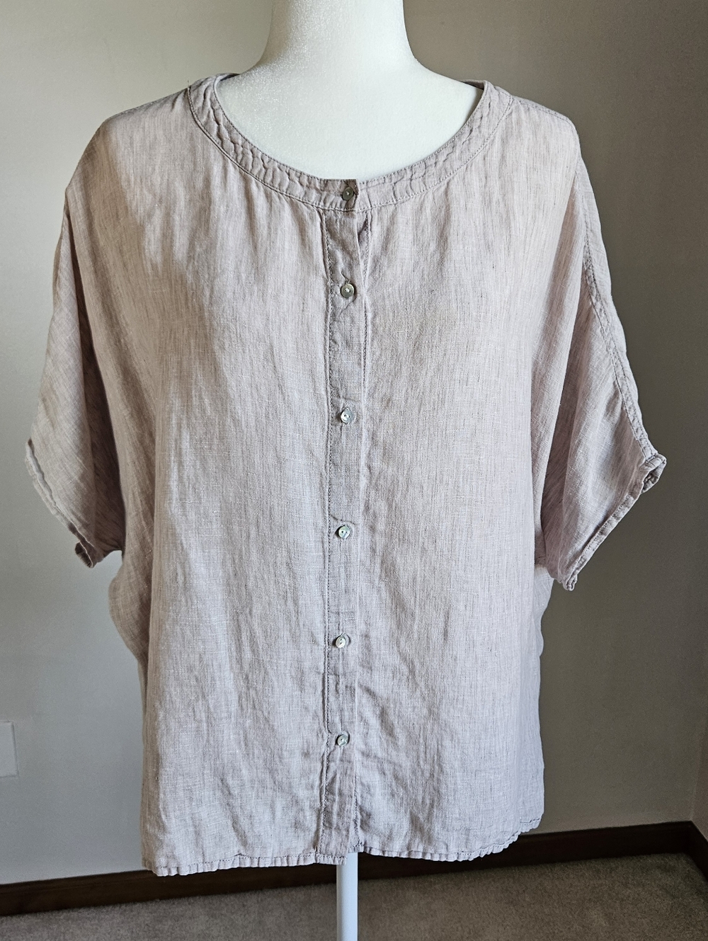 Tahari M Linen Oversized Boxy Fit Blouse Beige Minimalist Coastal Sustainable